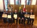 Maurílio Biagi Filho ao lado do Cônsul-Geral do Japão e dos outros homenageados divulgação
